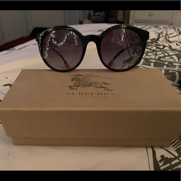 BURBERRY Women’s Sunglasses - Picture 1 of 15